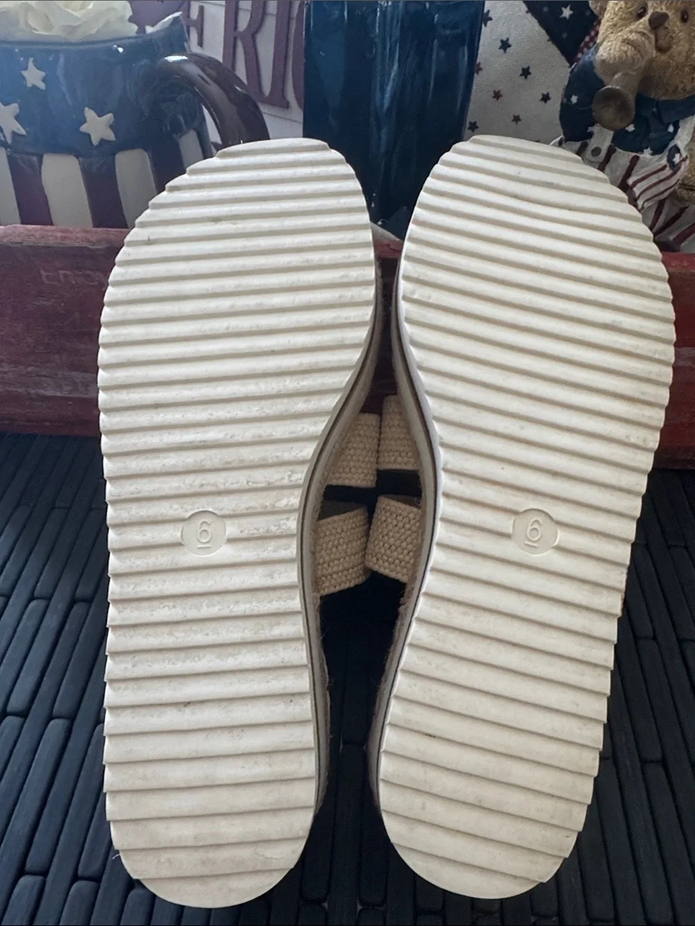 Universal Thread Florence Platform Sandals - Size 6 women’s